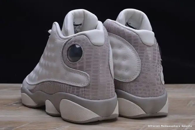 Official Maikesneakers 